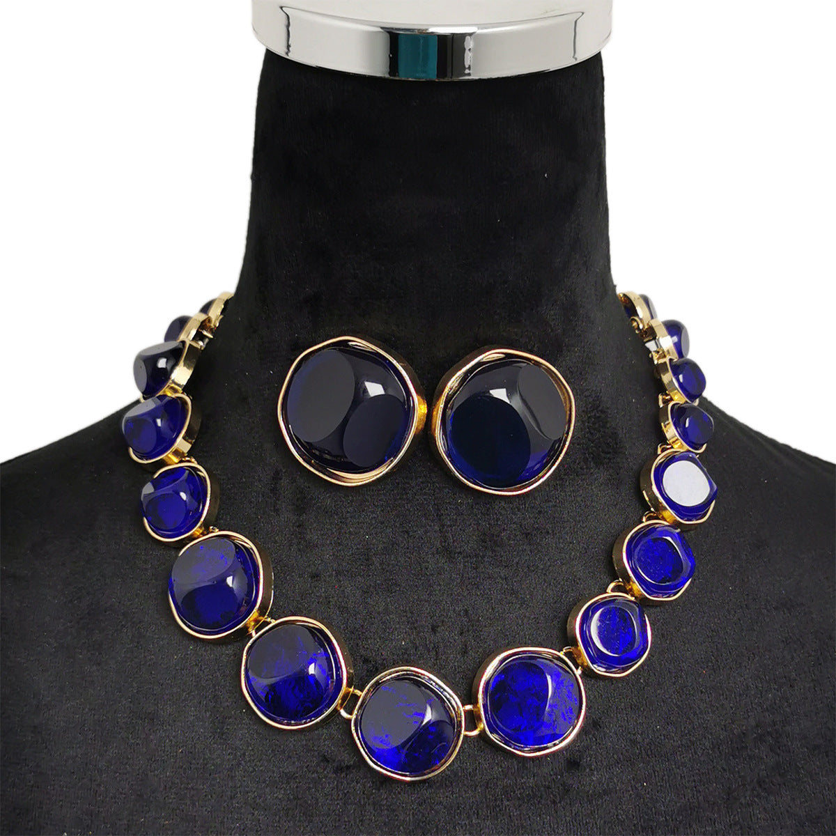 Round Three-Dimensional Pattern Necklace & Earring Set – Fashion Jewelry