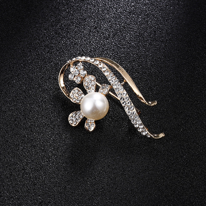 Crown Pearl Rhinestone Brooch – Classic Elegance with a Regal Touch
