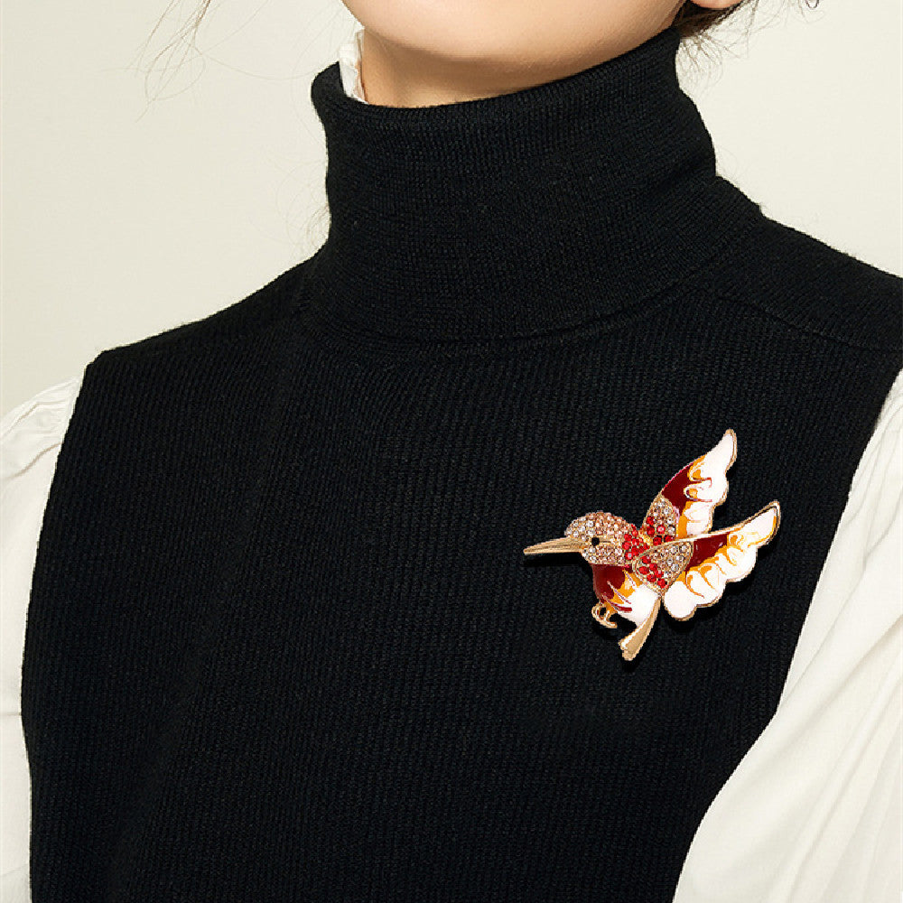 Colorful Hummingbird Brooch – Painted Elegance in Flight