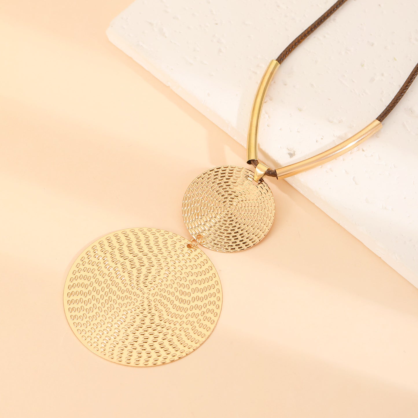 Exaggerated Double Round Pendant Necklace