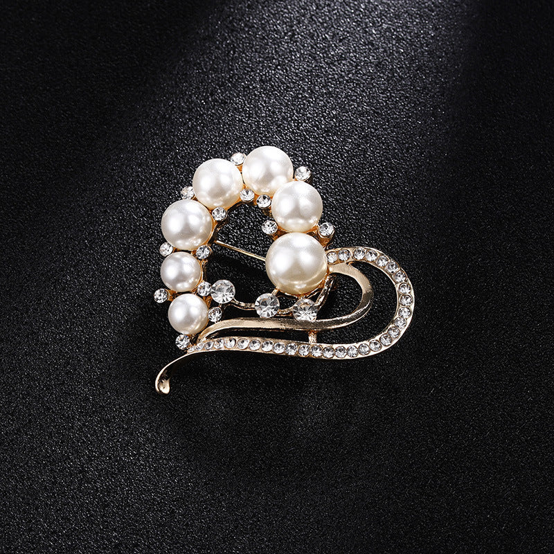 Crown Pearl Rhinestone Brooch – Classic Elegance with a Regal Touch