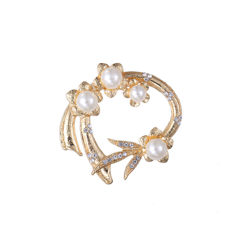Crown Pearl Rhinestone Brooch – Classic Elegance with a Regal Touch