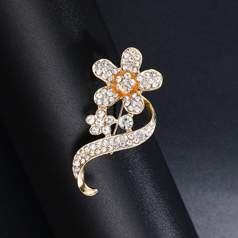 Crown Pearl Rhinestone Brooch – Classic Elegance with a Regal Touch