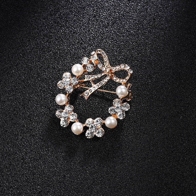 Crown Pearl Rhinestone Brooch – Classic Elegance with a Regal Touch