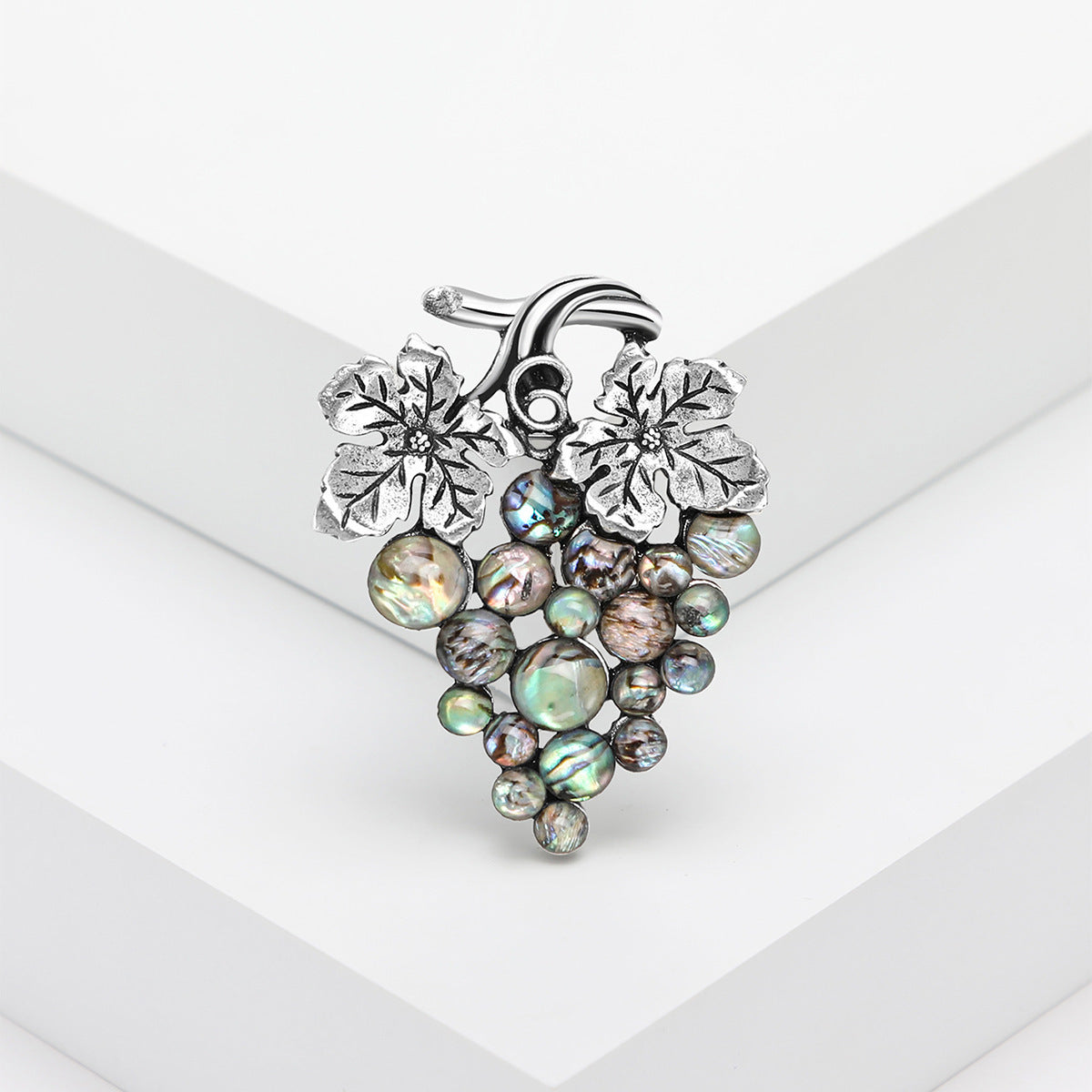 Abalone Shell Grape Brooch – Artistic Pastoral Elegance