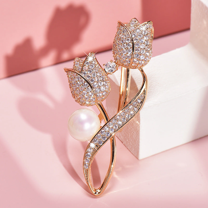 Tulip Pearl Button Brooch – Korean Style with Full Diamond Sparkle