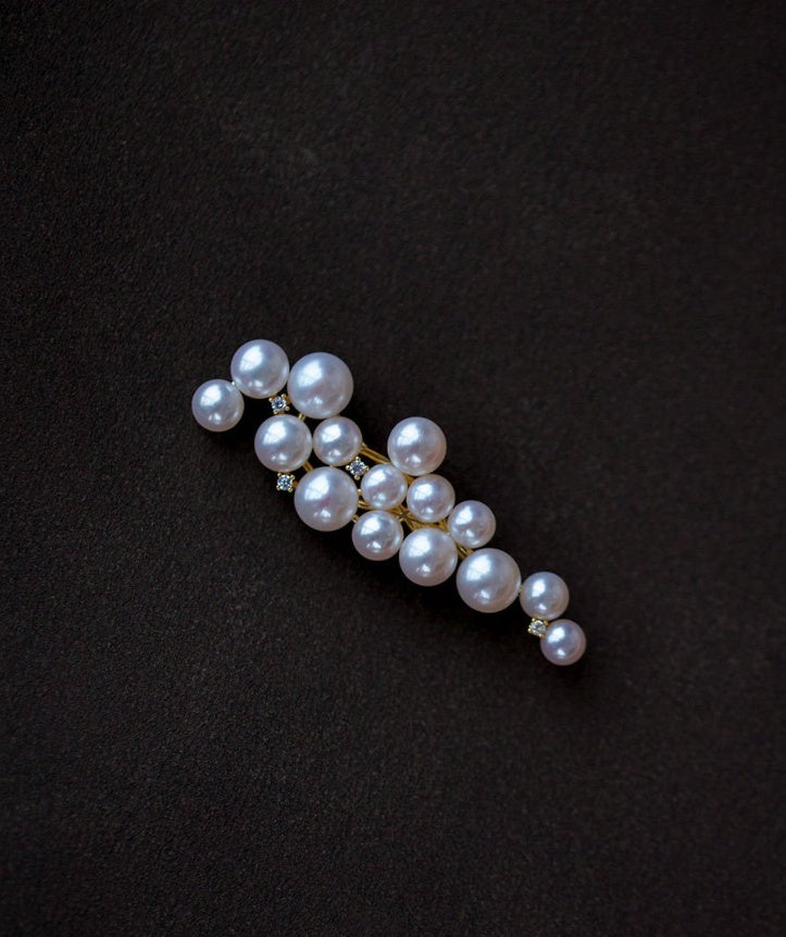 Golden Pearl & Zircon Elegance Brooch – Light Luxury Statement Piece