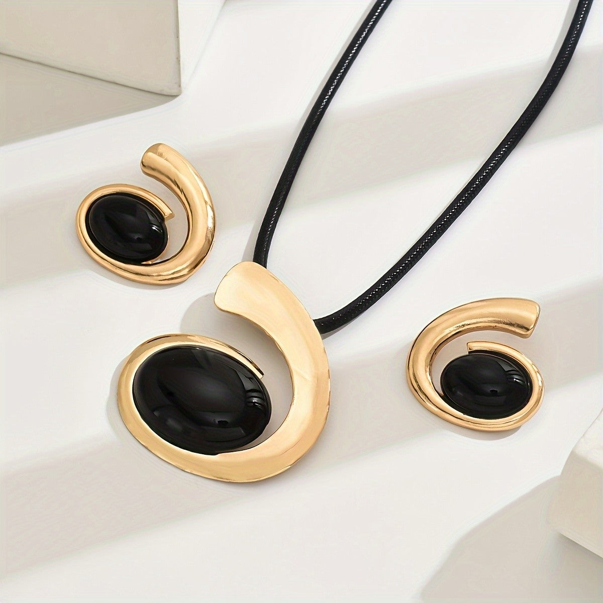 1 Set Of 3 Pieces, Creative Geometric Black Pendant Necklace Earring Set