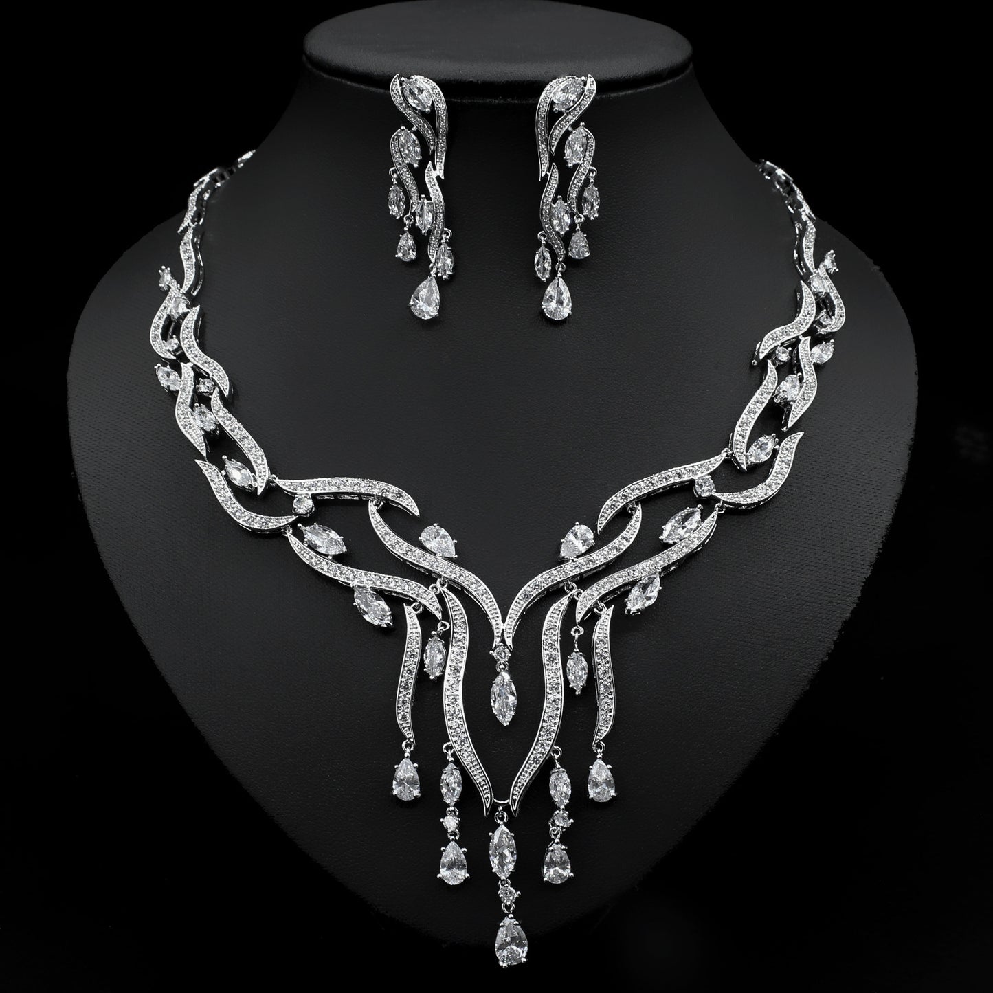 New Crystal & Zircon Jewelry Set with Tassel Pendant – Elegant Fashion Set