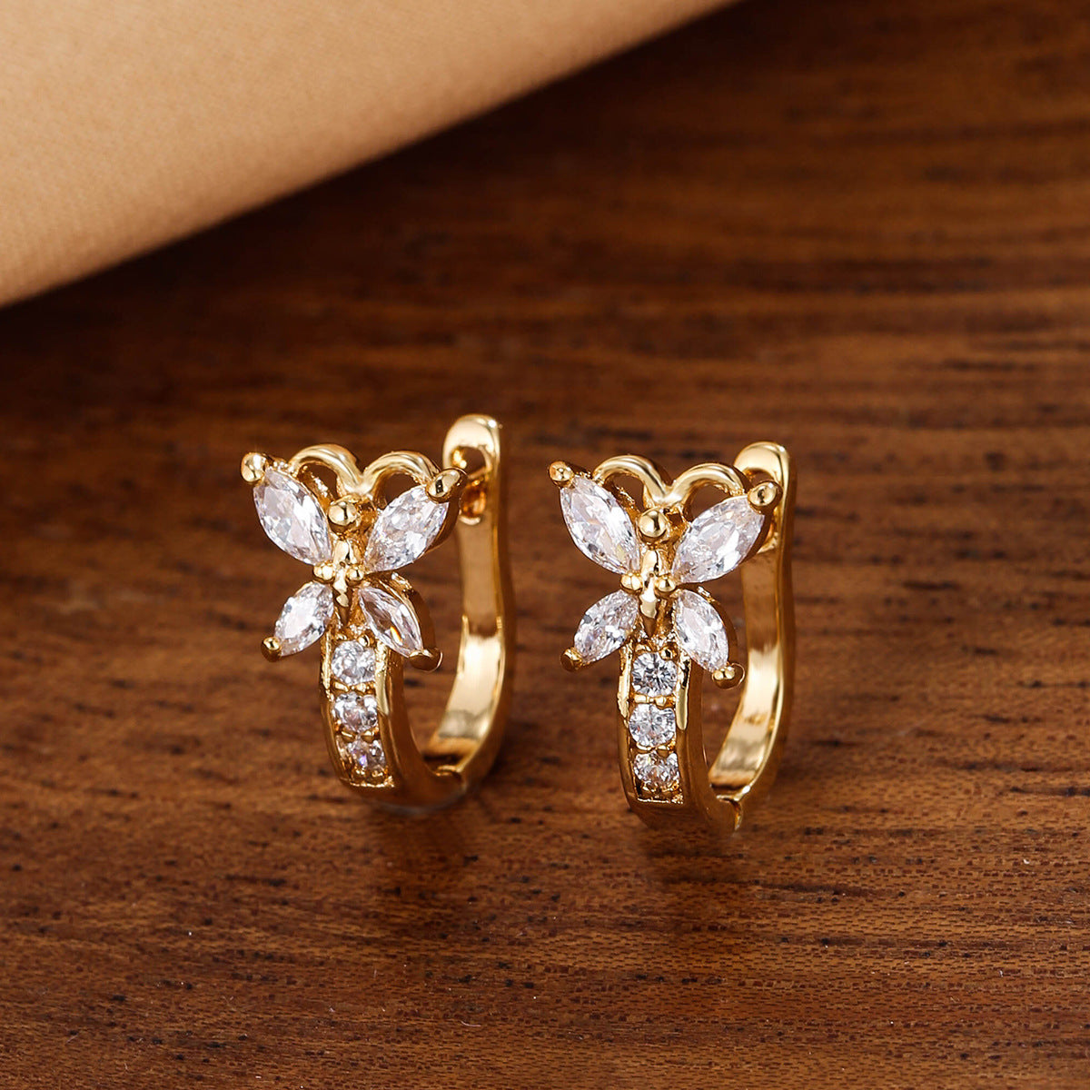 Vintage Butterfly Zircon Ear Clip Earrings