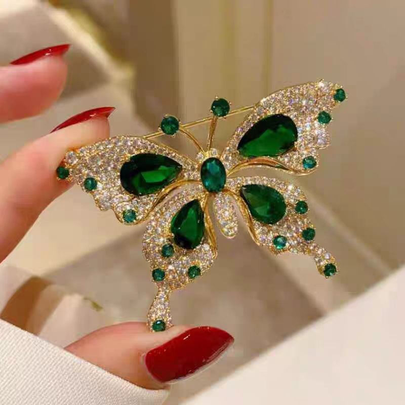 Light Luxury Emerald Butterfly Brooch for Women