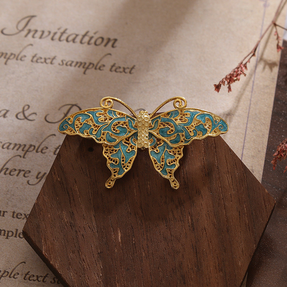 Retro Enamel Butterfly Brooch – Colorful Vintage Charm