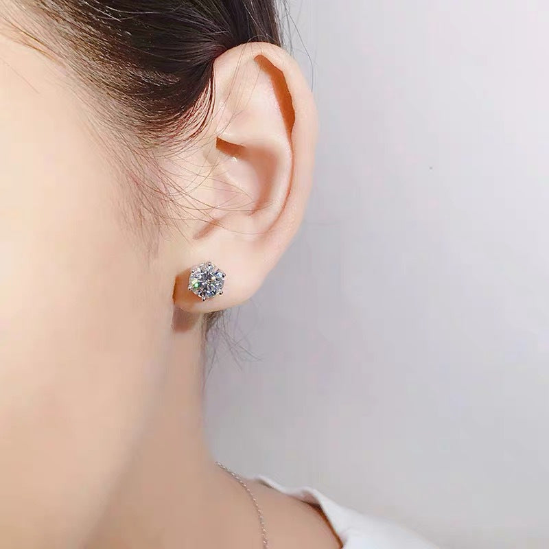 Round Hexaclaw Zircon Stud Earrings