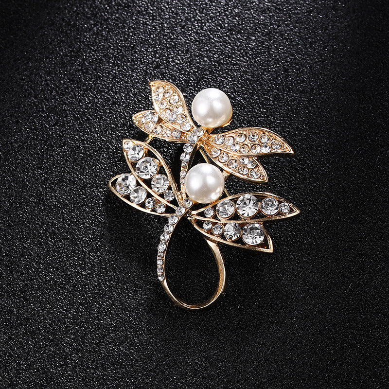 Crown Pearl Rhinestone Brooch – Classic Elegance with a Regal Touch