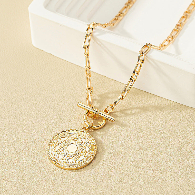 Minimalist Geometric Metal Tag Pendant Necklace — Gold & Silver