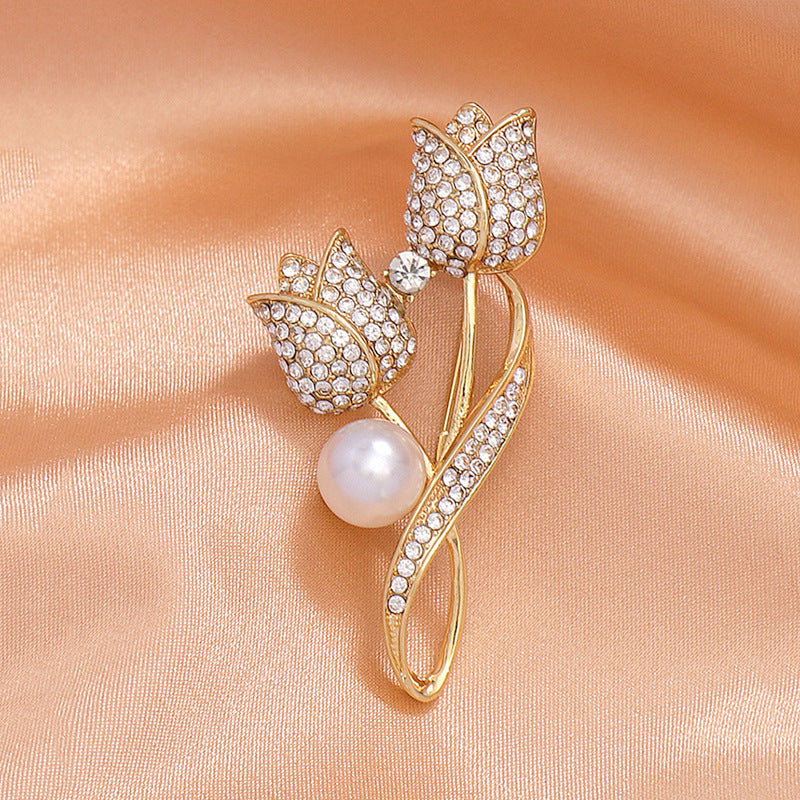 Tulip Pearl Button Brooch – Korean Style with Full Diamond Sparkle
