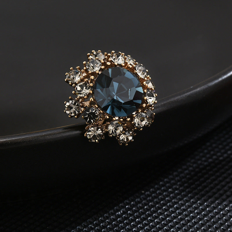 Mini Crystal Collar Brooch – Subtle Floral Accent in Blue or Green