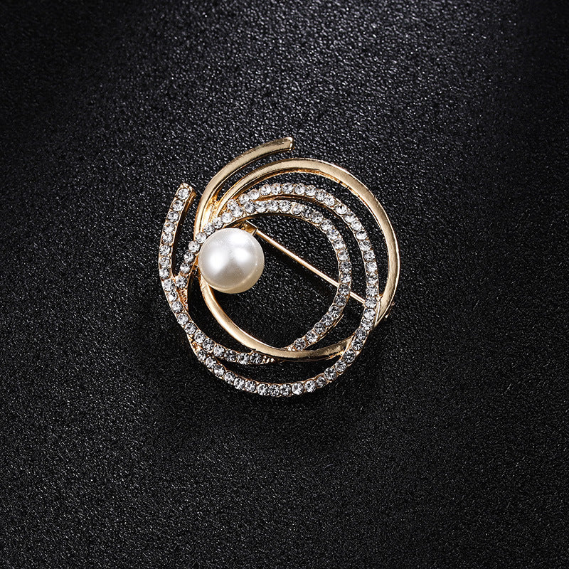 Crown Pearl Rhinestone Brooch – Classic Elegance with a Regal Touch
