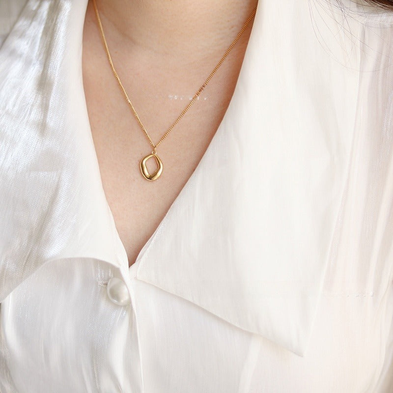 Circular Hollow Geometric Irregular Necklace