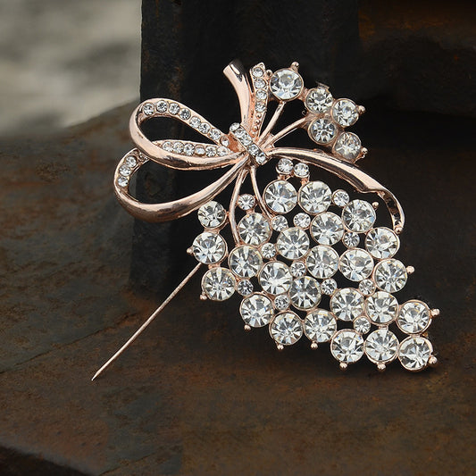 Diamond Grape Cluster Brooch – Elegant Vine-Inspired Sparkle