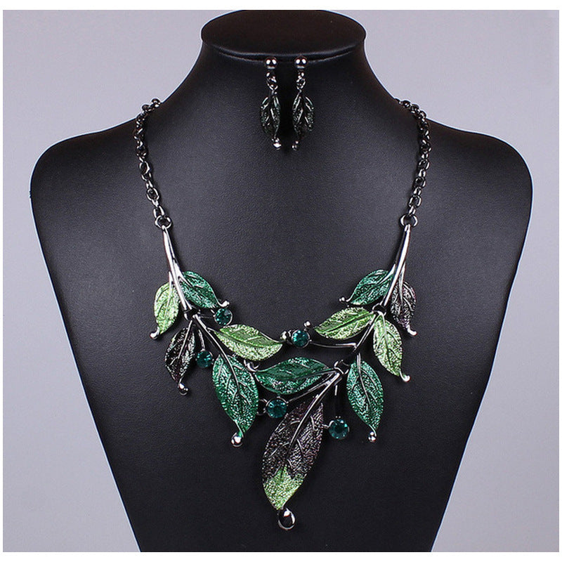 Europe jewelry sets, colorful leaves, short clavicle necklace, three styles to choose from