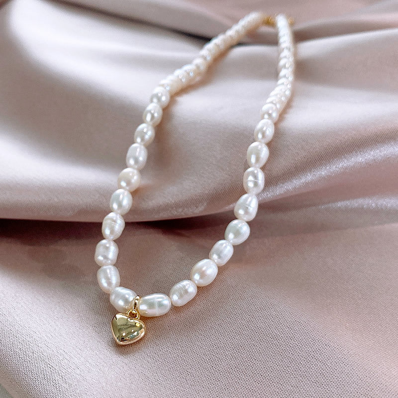 Fashionable Freshwater Pearl Necklace For Women
