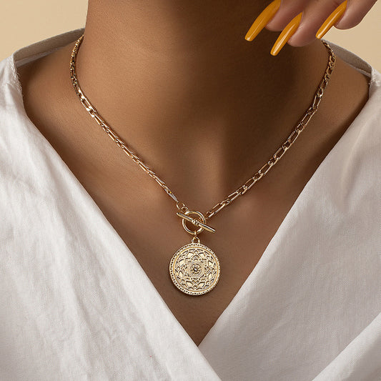 Minimalist Geometric Metal Tag Pendant Necklace — Gold & Silver