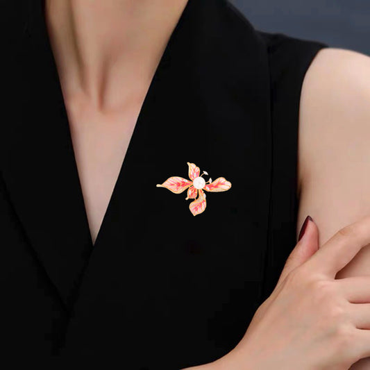 Vintage Five-Petal Flower Brooch – Elegant Corsage Accent in Red or Blue
