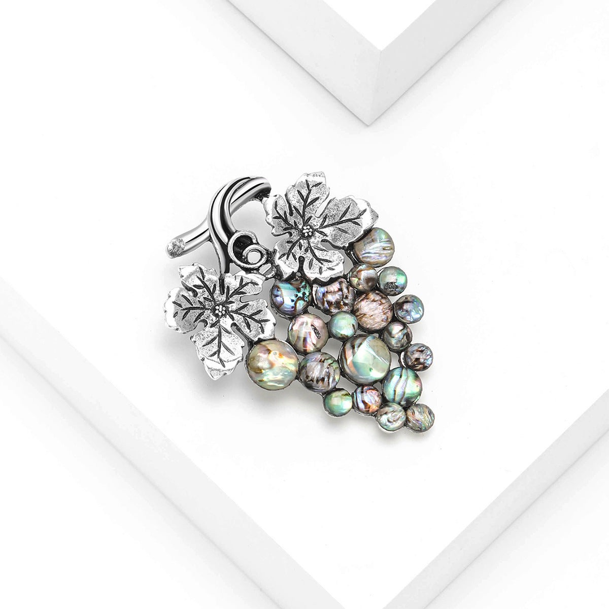 Abalone Shell Grape Brooch – Artistic Pastoral Elegance