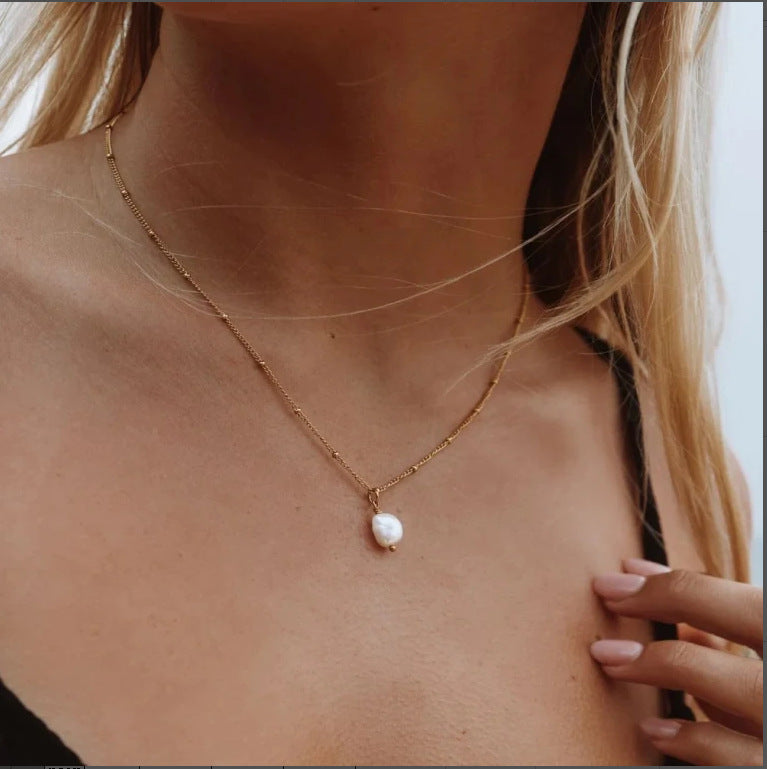 Light Luxury Pearl Pendant Necklace for Women