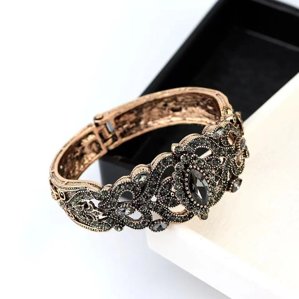 Vintage Alloy Fashion Bracelet – Gray & Lake Blue