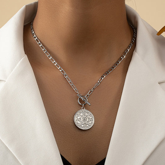 Minimalist Geometric Metal Tag Pendant Necklace — Gold & Silver