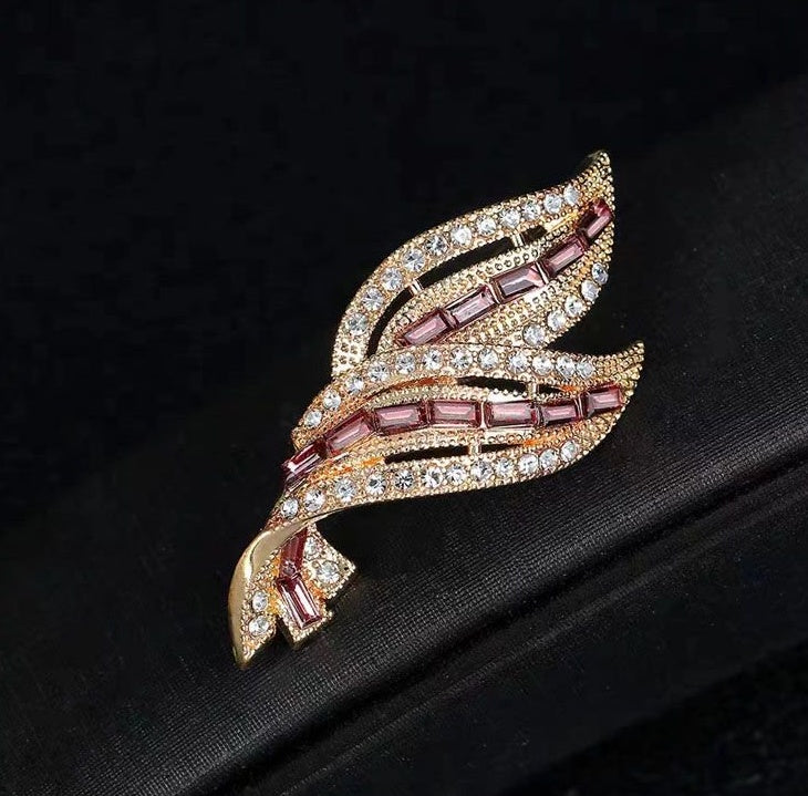 New Xiaoxiang Style Diamond-Studded Leaf Brooch