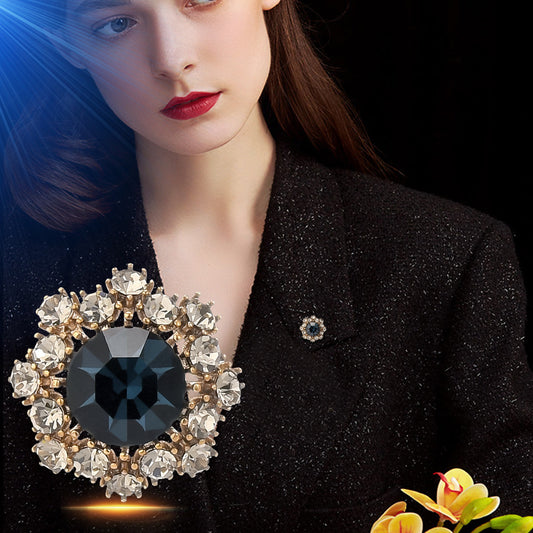 Mini Crystal Collar Brooch – Subtle Floral Accent in Blue or Green