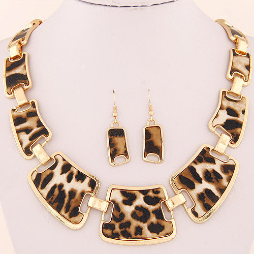 Vintage Leopard Print Necklace & Earrings Set – Bold Exaggerated Style