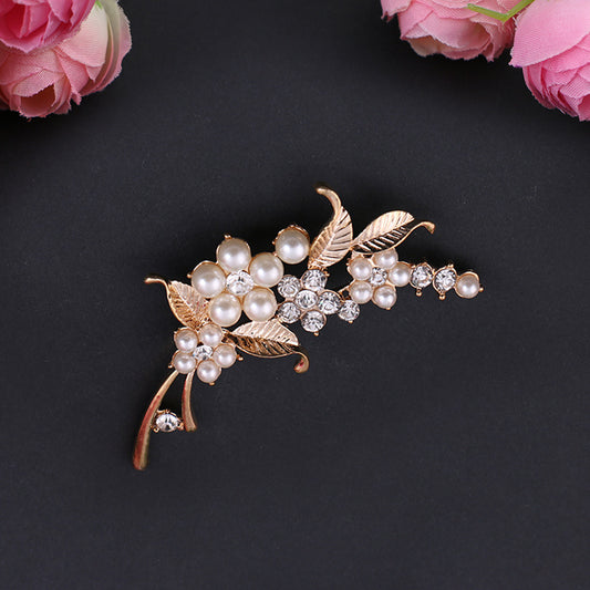 Elegant Pearl and Diamond-Inspired Bauhinia Flower Brooch