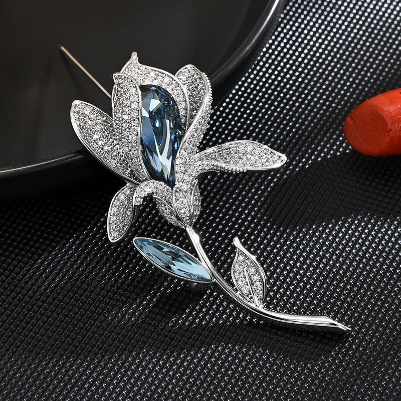 Crystal Tulip Brooch – Feminine Sparkle with Floral Grace