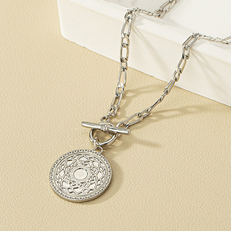 Minimalist Geometric Metal Tag Pendant Necklace — Gold & Silver
