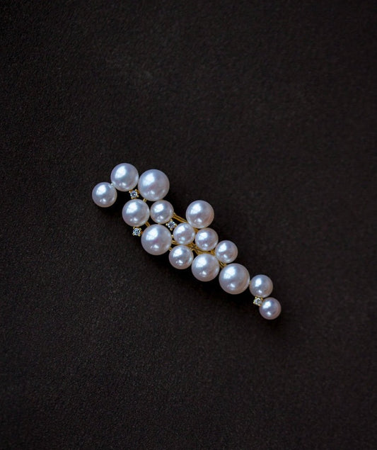 Golden Pearl & Zircon Elegance Brooch – Light Luxury Statement Piece