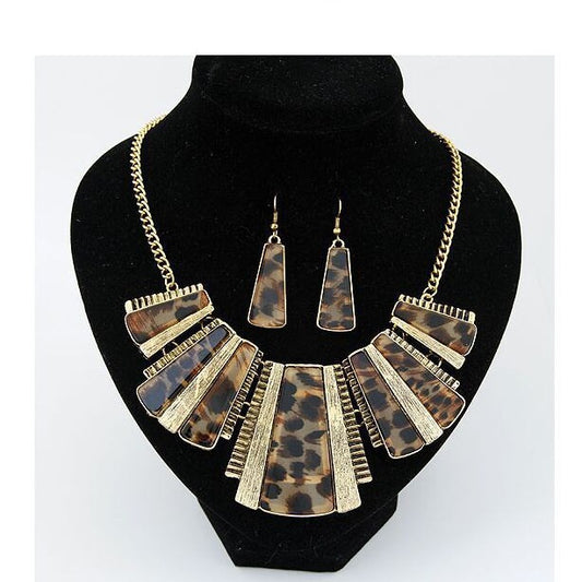 Vintage Leopard Print Necklace & Earrings Set – Bold Exaggerated Style