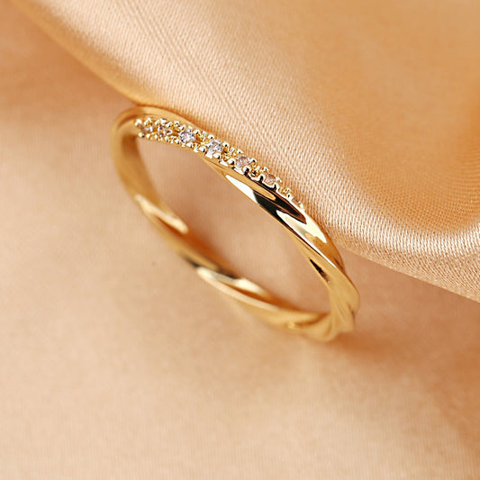 Women's High-Grade Twist Diamond Ring – Unique Personality Jewelry
