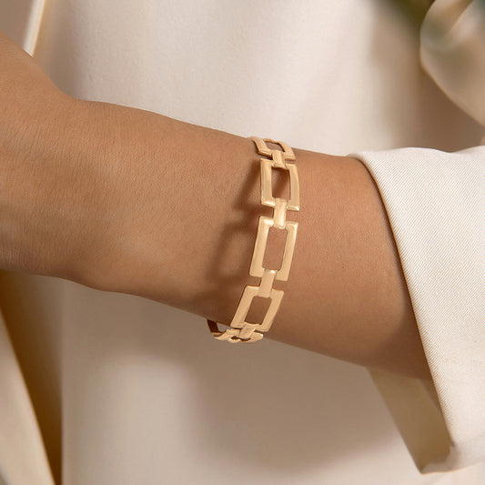 Geometric Bow Letter Irregular Bracelet