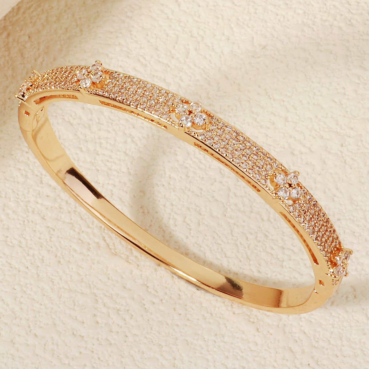 Non-Fading Copper Bracelet with Inlaid Zircon Buckle — Women’s Jewelry