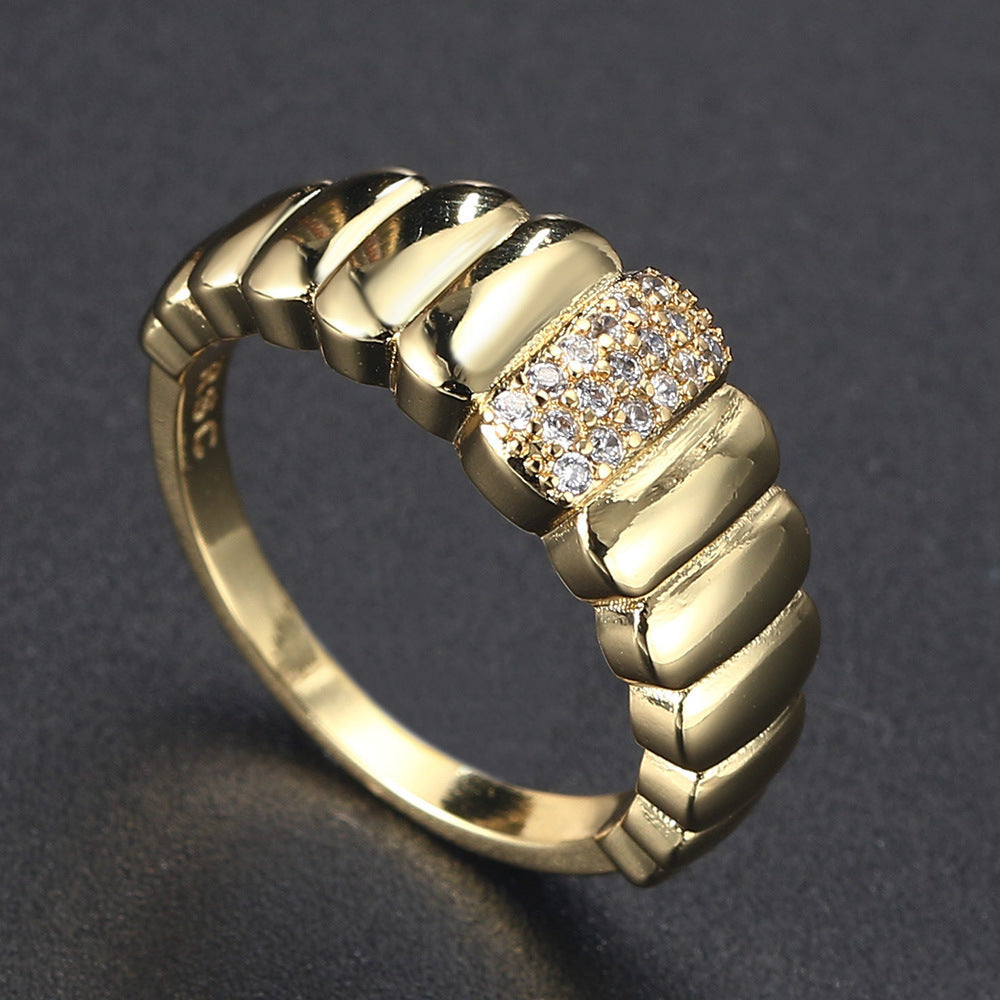 Trendy Cold Metal Ring for Women – Versatile Fashion Jewelry