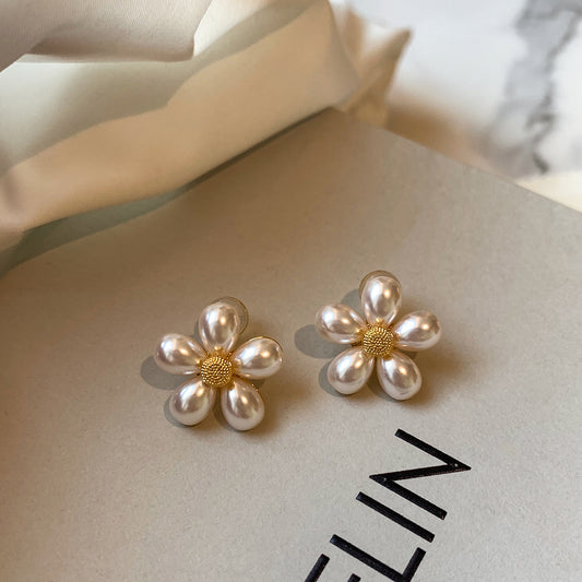 Sterling Silver Flower Pearl Stud Earrings for Ladies