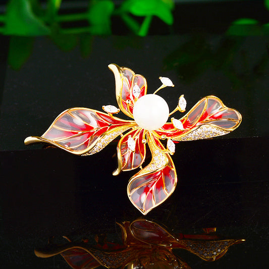 Vintage Five-Petal Flower Brooch – Elegant Corsage Accent in Red or Blue