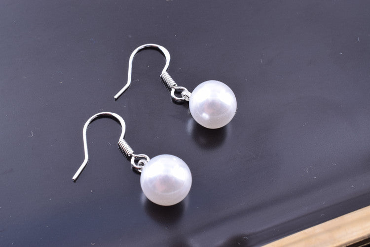 Simple High-Grade Minority Design Earrings