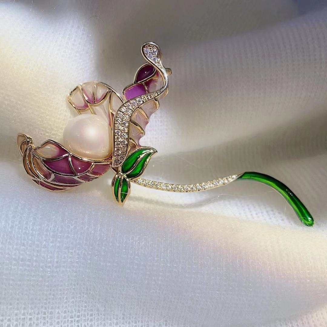 Lotus Blossom Copper Brooch – Graceful Floral Accent for Women