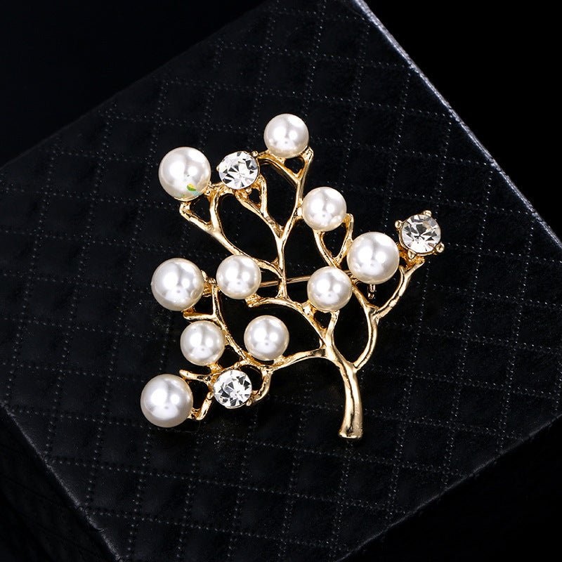 Crown Pearl Rhinestone Brooch – Classic Elegance with a Regal Touch