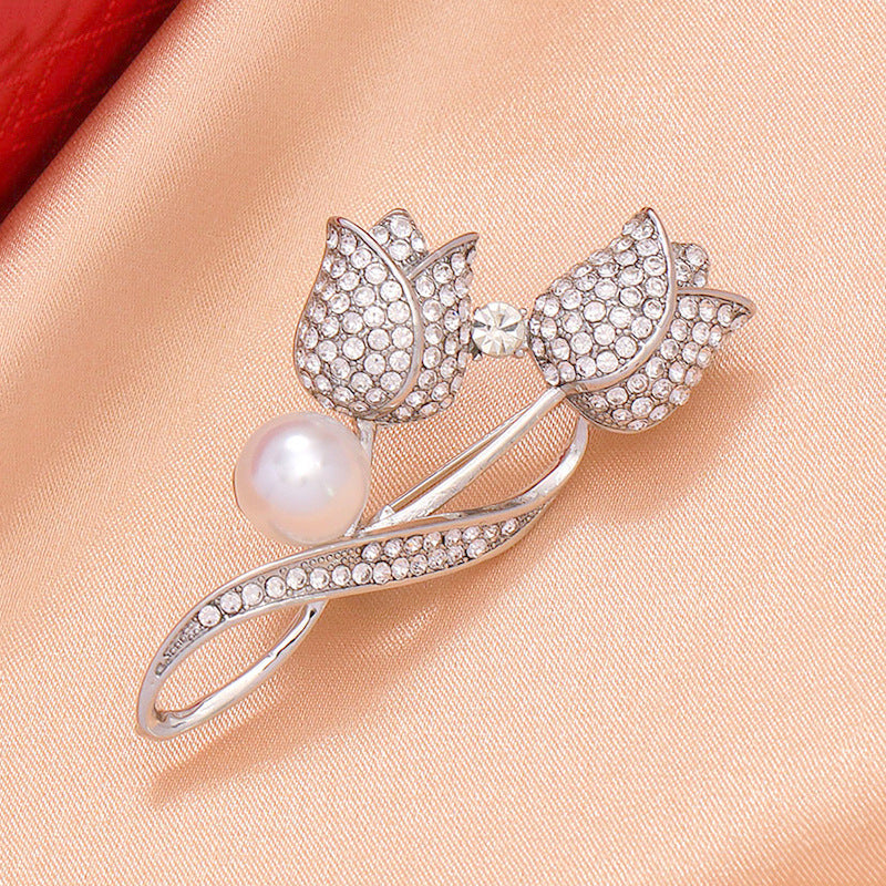 Tulip Pearl Button Brooch – Korean Style with Full Diamond Sparkle